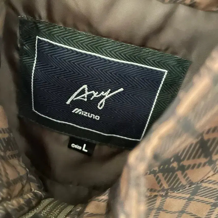 [BUNJANG] Mizuno Brown Check Padded Vest / 미즈노 브라운 체크 패턴 패딩조끼(사이즈L)