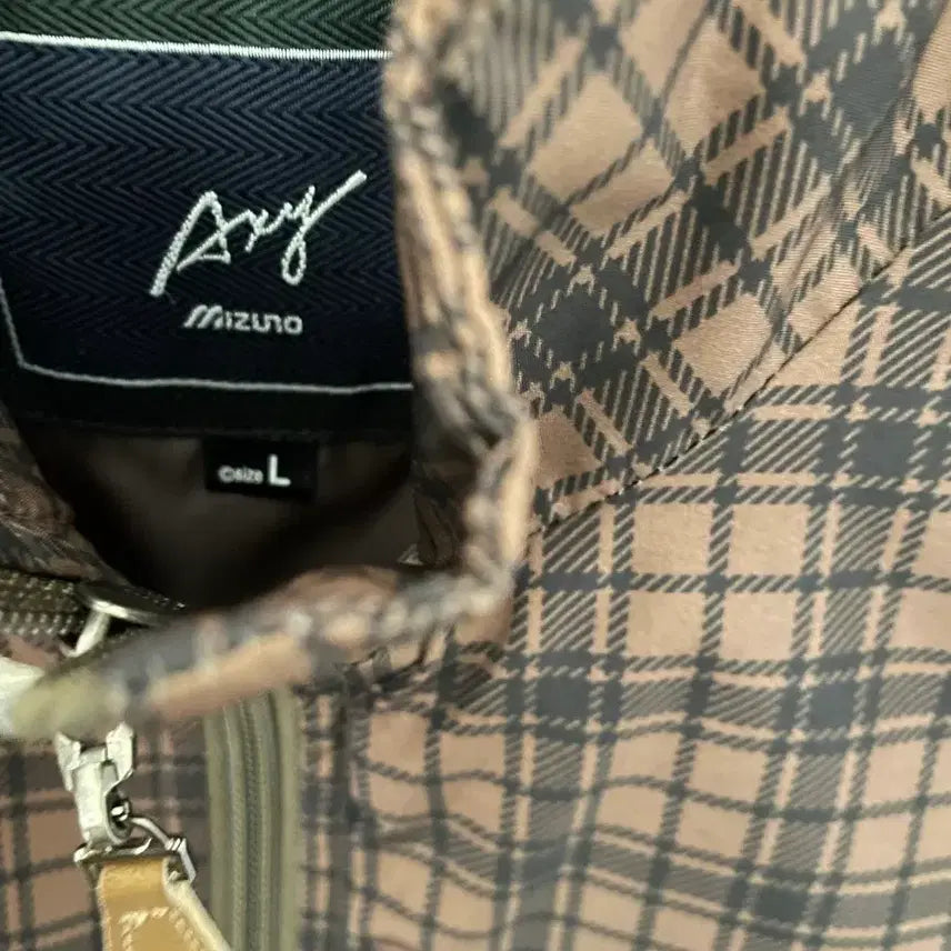 [BUNJANG] Mizuno Brown Check Padded Vest / 미즈노 브라운 체크 패턴 패딩조끼(사이즈L)