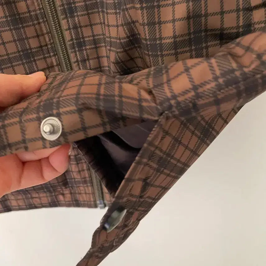 [BUNJANG] Mizuno Brown Check Padded Vest / 미즈노 브라운 체크 패턴 패딩조끼(사이즈L)