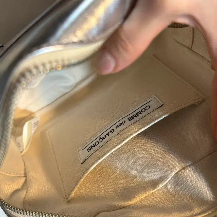 [BUNJANG] Comme des Garcons Silver Aoyama Square No. 2 / 꼼데가르송 실버 아오야마 스퀘어 2호