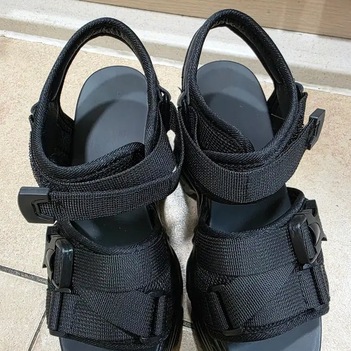 [SOLD OUT] KIEYE 블랙 통굽 샌들 11cm