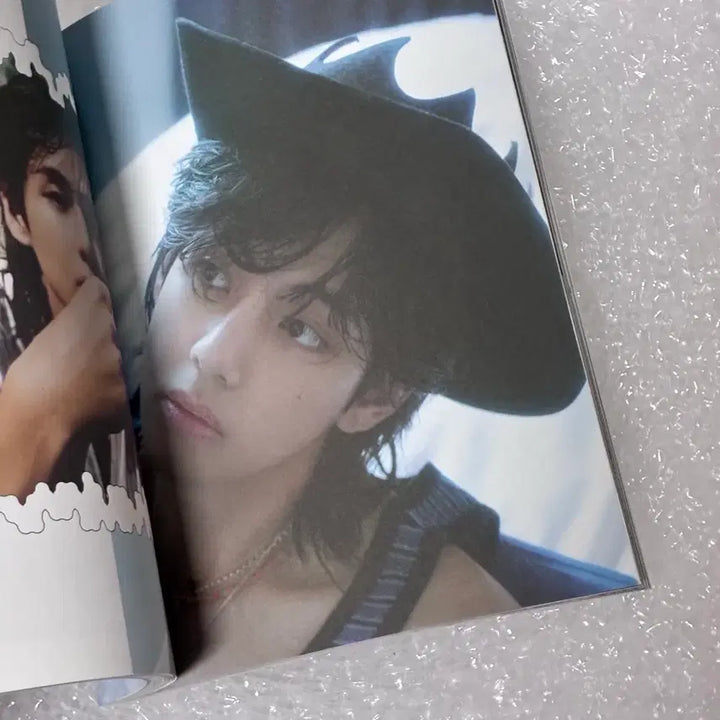 [BUNJANG] BTS V Layover Album / BTS 뷔 V Layover 앨범 판매