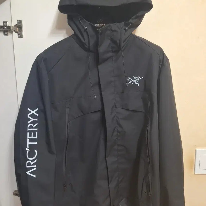 [BUNJANG] Arc'teryx Black Windbreaker Hooded Jacket (New) / 아크테릭스 블랙 바람막이 후드 자켓 새상품 급