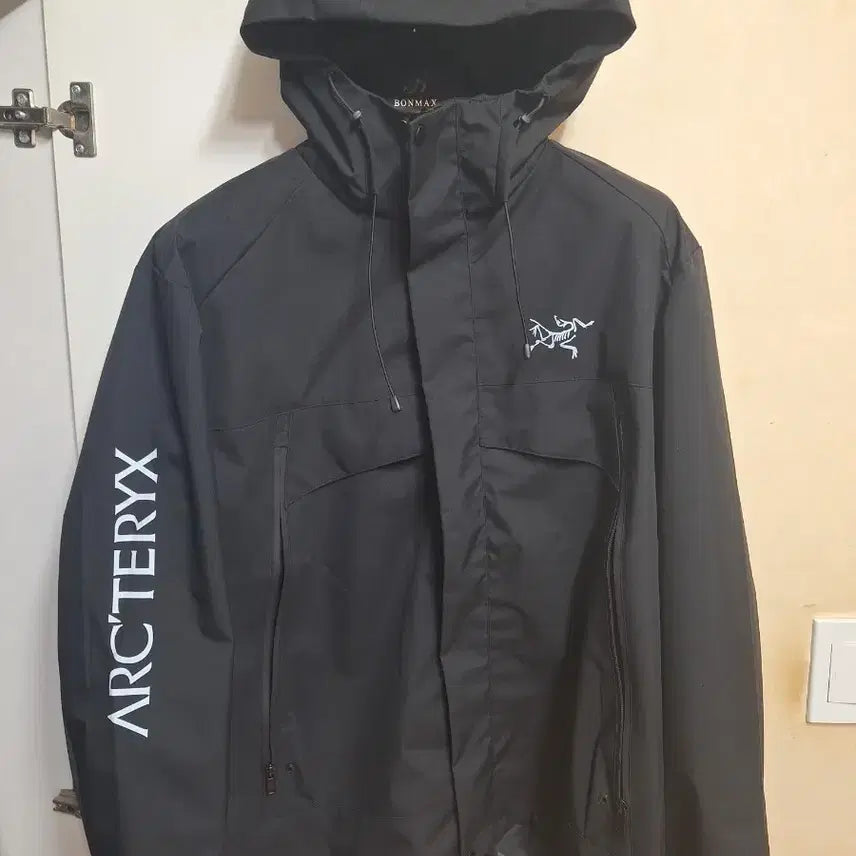 [BUNJANG] Arc'teryx Black Windbreaker Hooded Jacket (New) / 아크테릭스 블랙 바람막이 후드 자켓 새상품 급