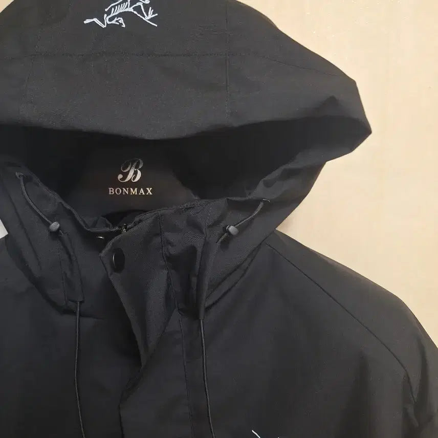 [BUNJANG] Arc'teryx Black Windbreaker Hooded Jacket (New) / 아크테릭스 블랙 바람막이 후드 자켓 새상품 급