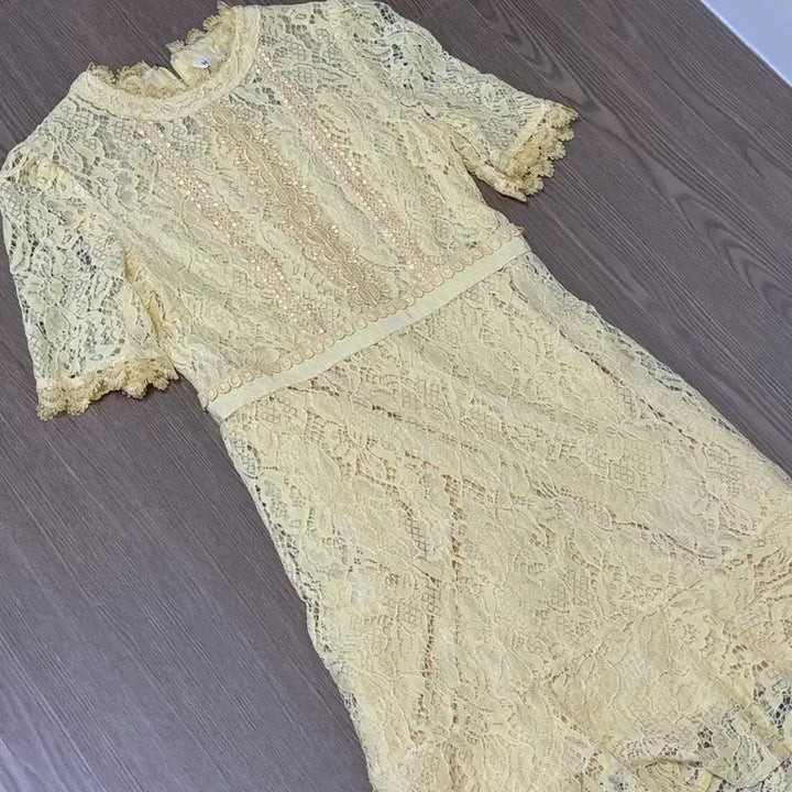 [BUNJANG] ITZY Yellow Lace Short Sleeve Dress (Size 55) / 잇미샤 옐로우 레이스 반팔 원피스 55사이즈