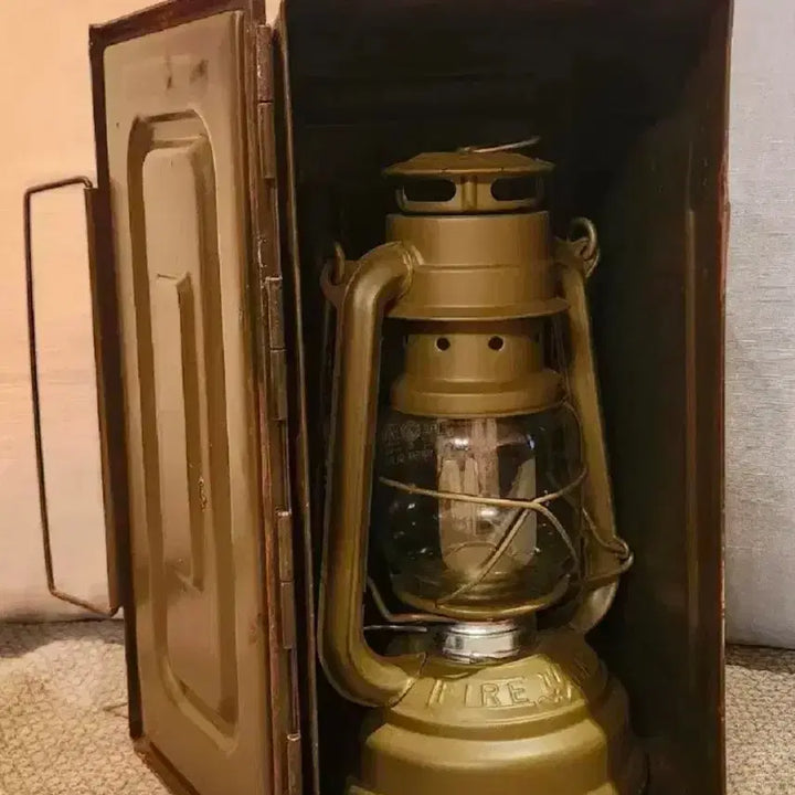 [BUNJANG] WW2 Replica Lantern and Ammunition Box / WW2 세계 2차대전 6.25 탄통과 레플리카 렌턴