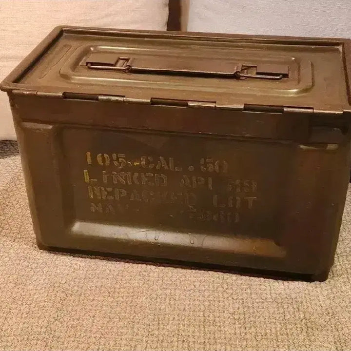 [BUNJANG] WW2 Replica Lantern and Ammunition Box / WW2 세계 2차대전 6.25 탄통과 레플리카 렌턴
