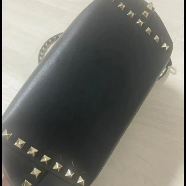 [BUNJANG] Valentino Rockstud Shoulder Bag / 발렌티노 락스터드 블랙 가방