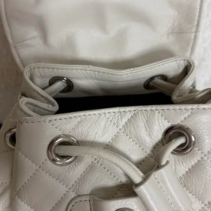 [BUNJANG] 3.times Arcon Quilted Backpack Ivory / 쓰리타임즈 아콘 퀼티드 백팩 아이보리