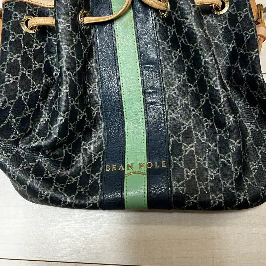 [BUNJANG] Beanpole Bucket Bag / 빈폴 정품 버킷백