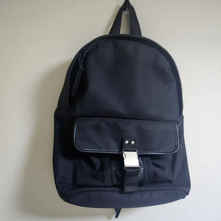 [BUNJANG] MAISONMINED BUCKLE STRAP HOBO BACKPACK / 메종미네드 백팩 BUCKLE STRAP HOBO BACKPACK