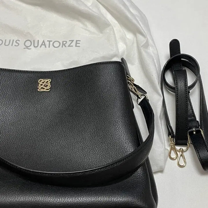 [BUNJANG] Louis Quatorze Tote Bag Black (Includes Dust Bag) / 루이까또즈 토트백 가방 (더스트백 포함)