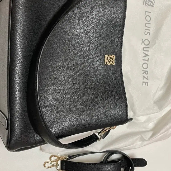 [BUNJANG] Louis Quatorze Tote Bag Black (Includes Dust Bag) / 루이까또즈 토트백 가방 (더스트백 포함)