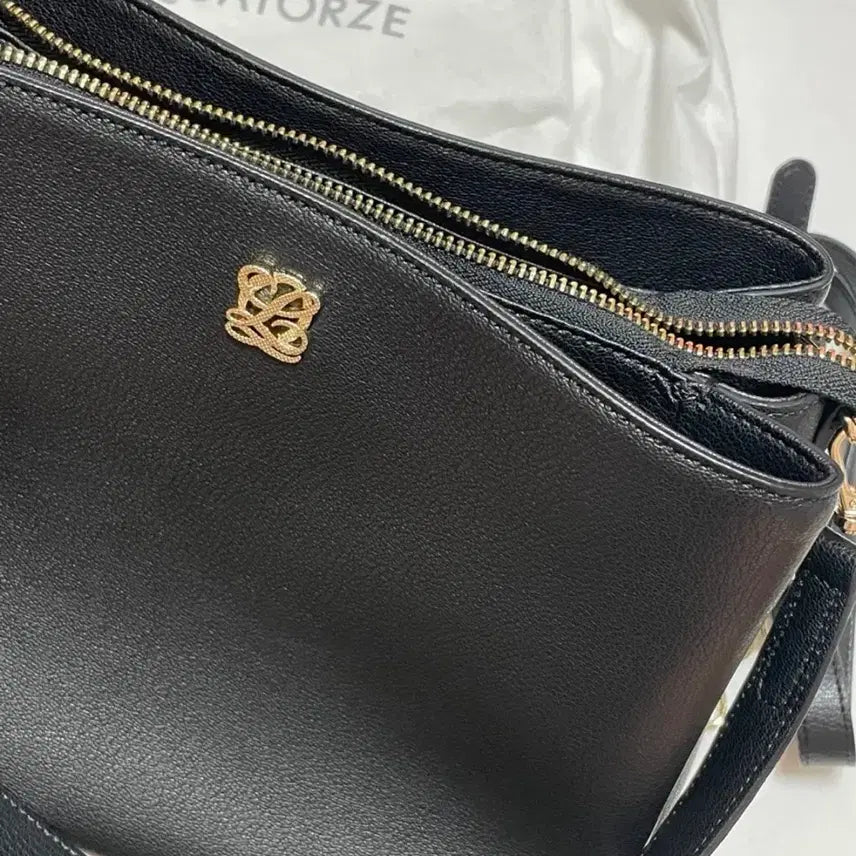 [BUNJANG] Louis Quatorze Tote Bag Black (Includes Dust Bag) / 루이까또즈 토트백 가방 (더스트백 포함)