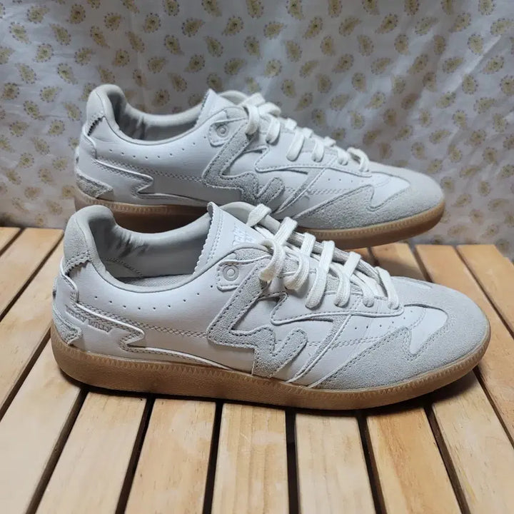 [BUNJANG] Wakiwilly Origin Sneakers - Ecru - Women&
