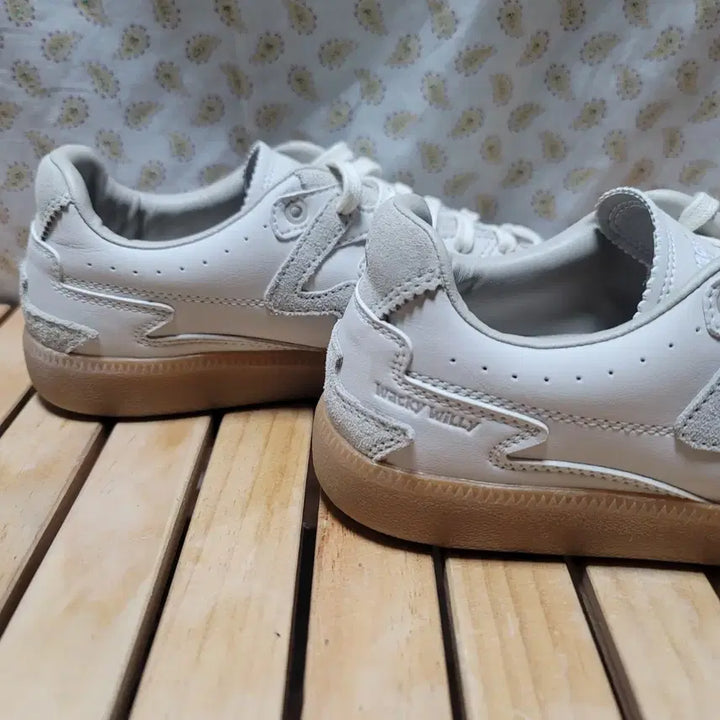 [BUNJANG] Wakiwilly Origin Sneakers - Ecru - Women&