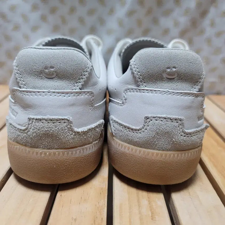 [BUNJANG] Wakiwilly Origin Sneakers - Ecru - Women&