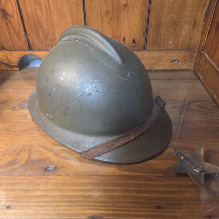 [BUNJANG] French Adrian Helmet (WW2) with Soviet Replica Mark / WW2 세계이차대전 프랑스군 철모 아드리안 헬멧 소련군 아드리안 헬멧