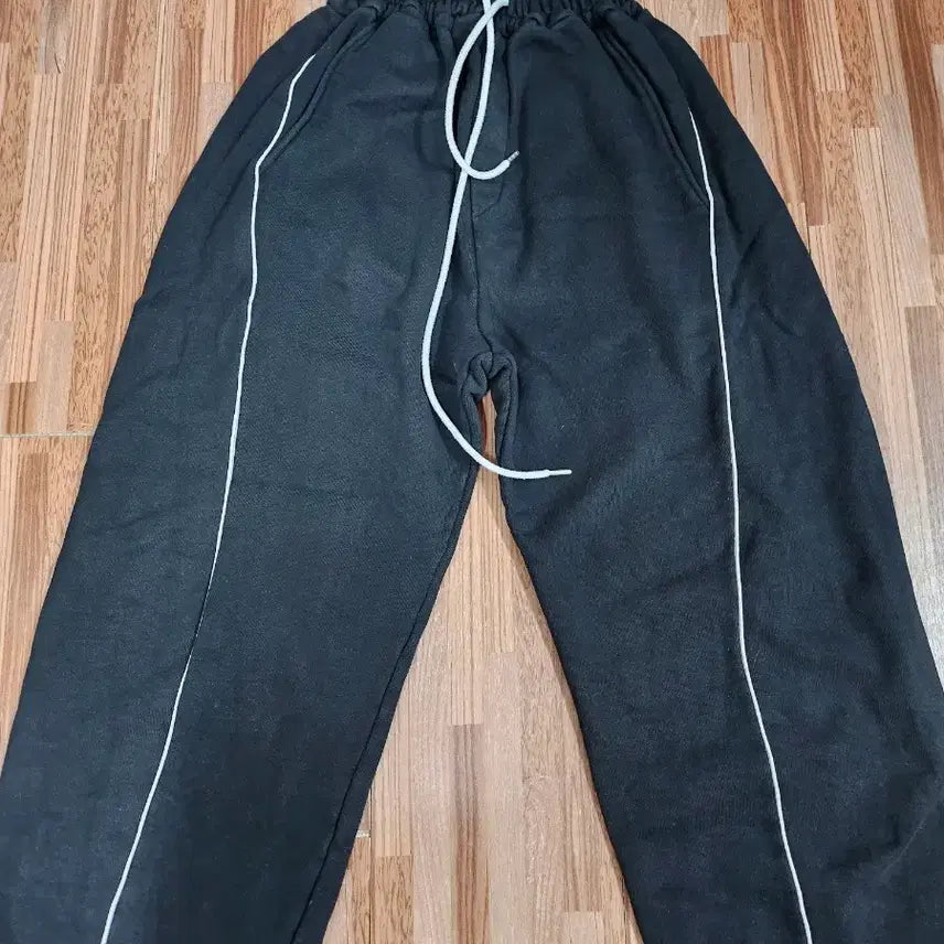 [BUNJANG] Black Blockcore Sweatshirt Set / 초휘귀 블록코어 블랙 맨투맨 세트