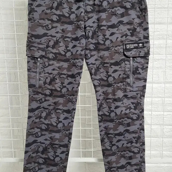 [BUNJANG] Pasadi Black Skull Military Printing Cargo Pants / [30]파사디 블랙 스컬밀리터리프린팅 남성골프웨어 스판 카고팬츠 30