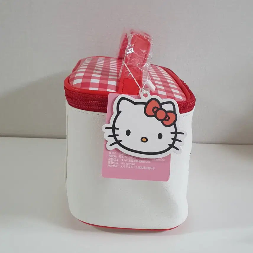 [BUNJANG] Sanrio Kitty Face Pouch / 산리오 키티 얼굴 파우치