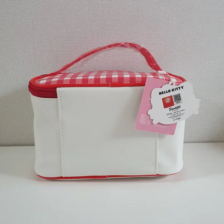 [BUNJANG] Sanrio Kitty Face Pouch / 산리오 키티 얼굴 파우치