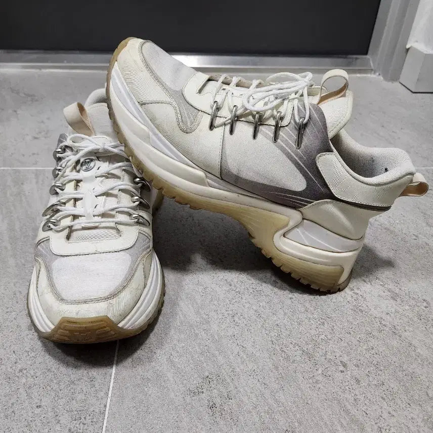 [BUNJANG] Louis Vuitton Pulse Run Away Sneakers 265 / (정품) 루이비통 펄스 런어웨이 스니커즈 265