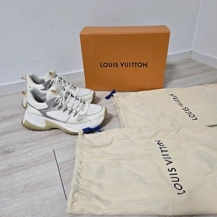 [BUNJANG] Louis Vuitton Pulse Run Away Sneakers 265 / (정품) 루이비통 펄스 런어웨이 스니커즈 265