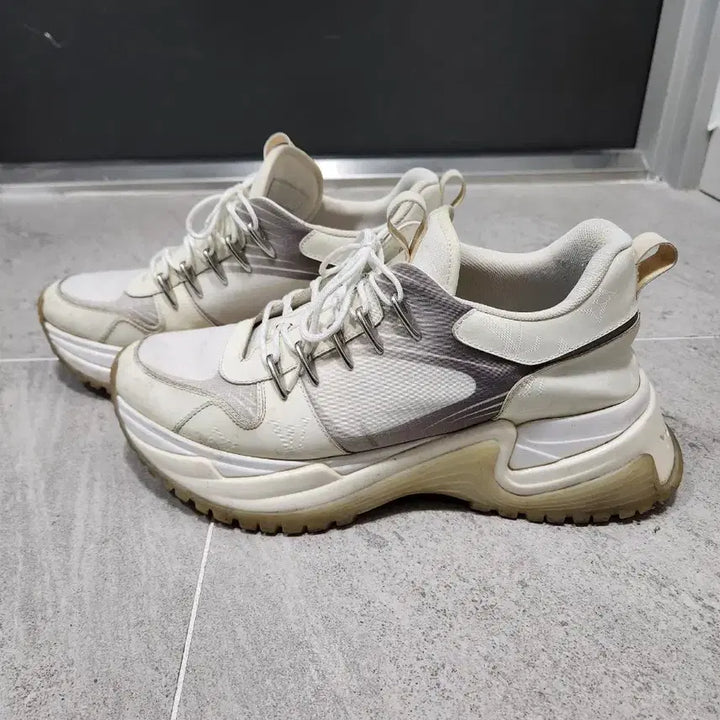 [BUNJANG] Louis Vuitton Pulse Run Away Sneakers 265 / (정품) 루이비통 펄스 런어웨이 스니커즈 265