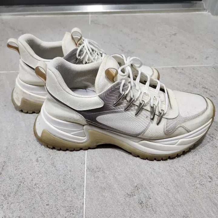 [BUNJANG] Louis Vuitton Pulse Run Away Sneakers 265 / (정품) 루이비통 펄스 런어웨이 스니커즈 265
