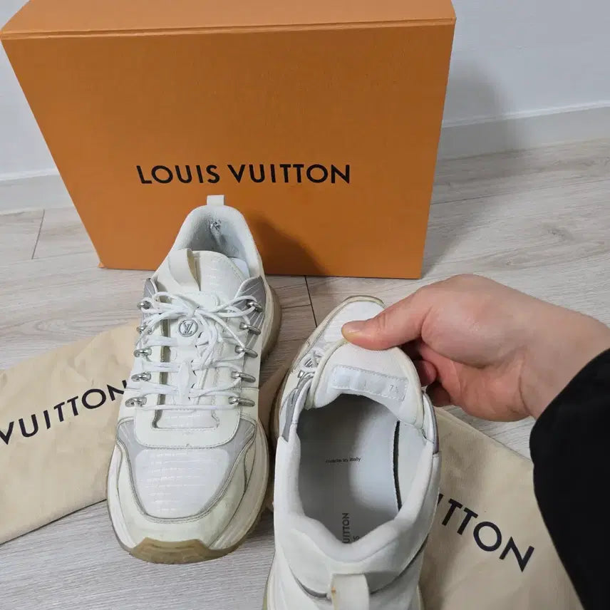 [BUNJANG] Louis Vuitton Pulse Run Away Sneakers 265 / (정품) 루이비통 펄스 런어웨이 스니커즈 265