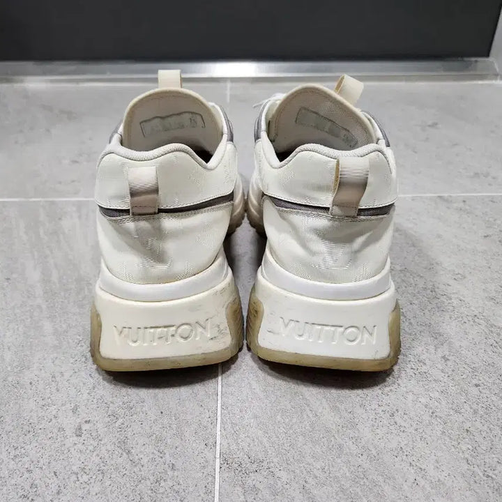 [BUNJANG] Louis Vuitton Pulse Run Away Sneakers 265 / (정품) 루이비통 펄스 런어웨이 스니커즈 265