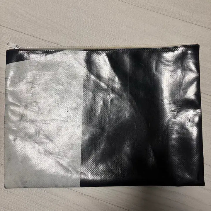 [BUNJANG] Freitag Dan Pouch / 프라이탁 댄 파우치 팝니나