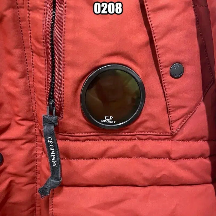 [BUNJANG] L 씨피 컴퍼니 레트로 00S 고글 패딩 / L 씨피 컴퍼니 레트로 00S 고글 패딩