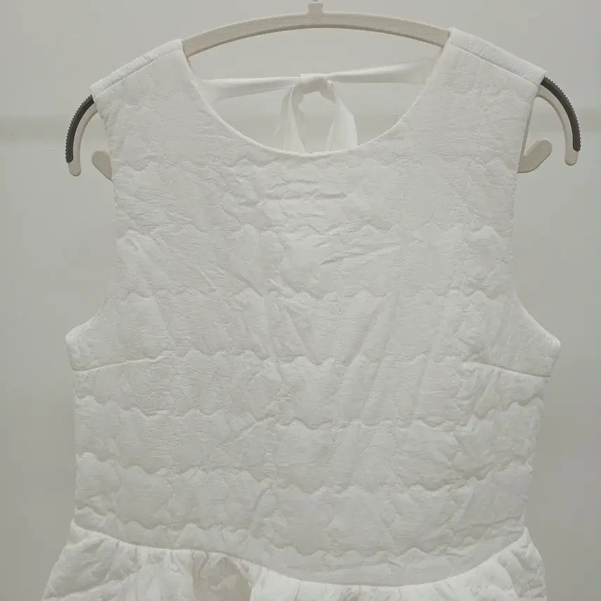 [BUNJANG] Quilted Balloon White Dress / 누빔 벌룬 화이트 원피스