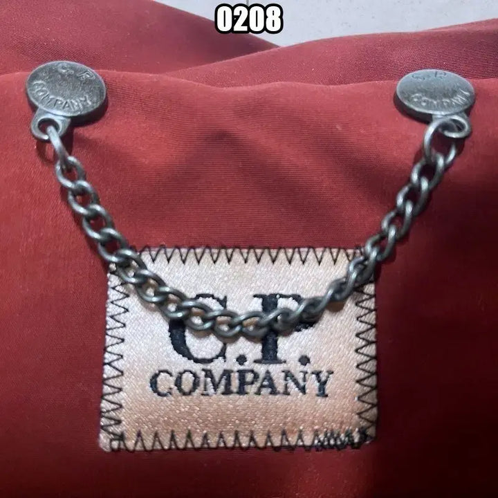 [BUNJANG] L 씨피 컴퍼니 레트로 00S 고글 패딩 / L 씨피 컴퍼니 레트로 00S 고글 패딩