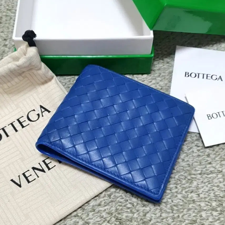[BUNJANG] Bottega Veneta Wallet / 보테가베네타 반지갑 정품 판매해요
