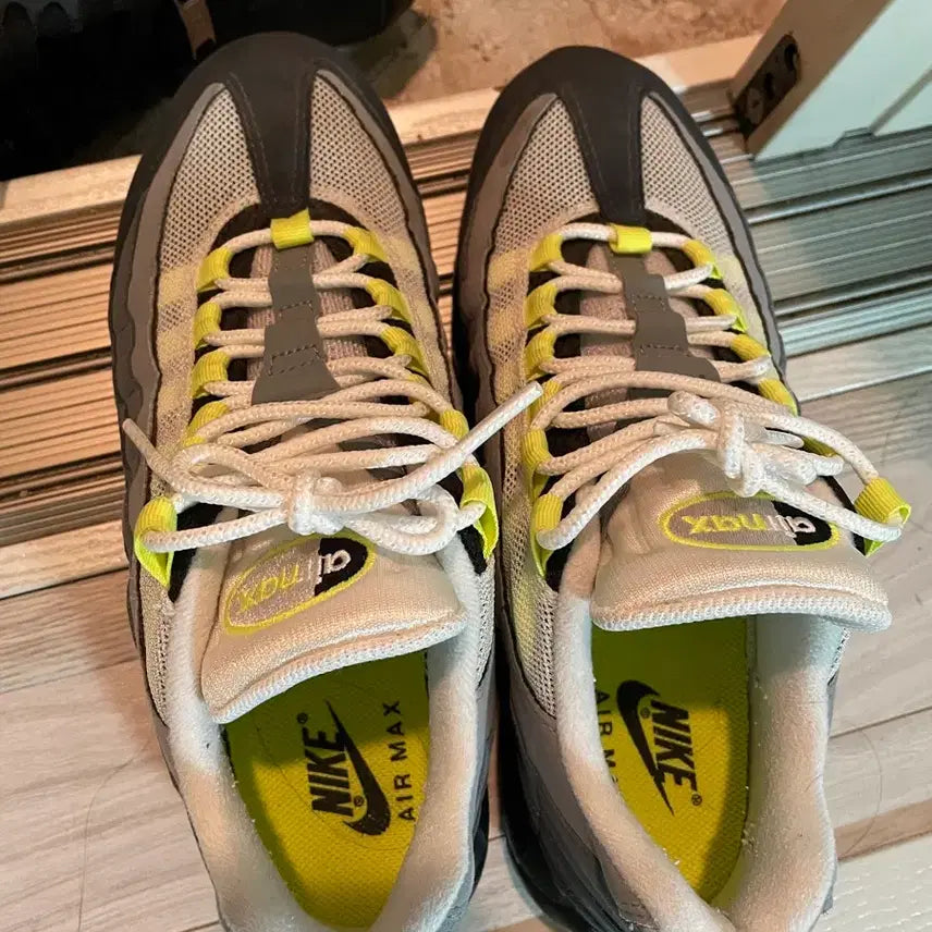 [BUNJANG] Nike Air Max 95 OG Neon 255mm / 나이키 에어맥스 95 OG 네온형광 255mm