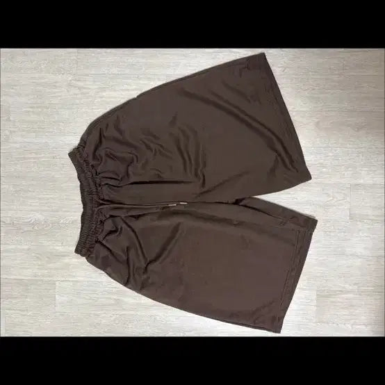 [BUNJANG] Brown Bermuda Shorts / 갈색 버뮤다 팬츠