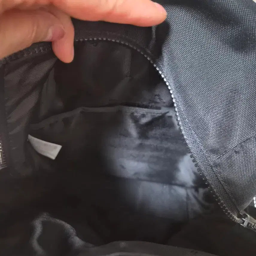 [BUNJANG] Fila Black Bag / 휠라 블랙백백