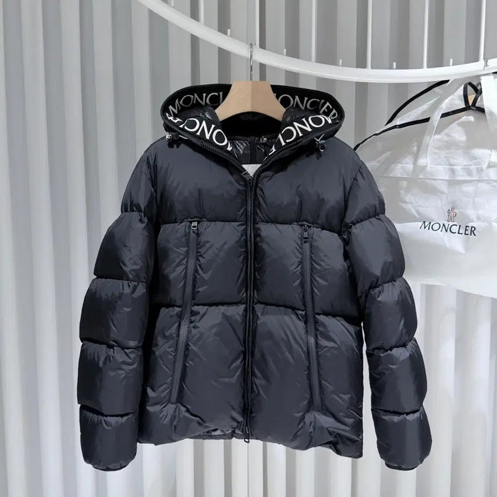 [BUNJANG] Moncler Black Padded Jacket / (A+/3) / 몽클레어 몽클라 블랙 패딩