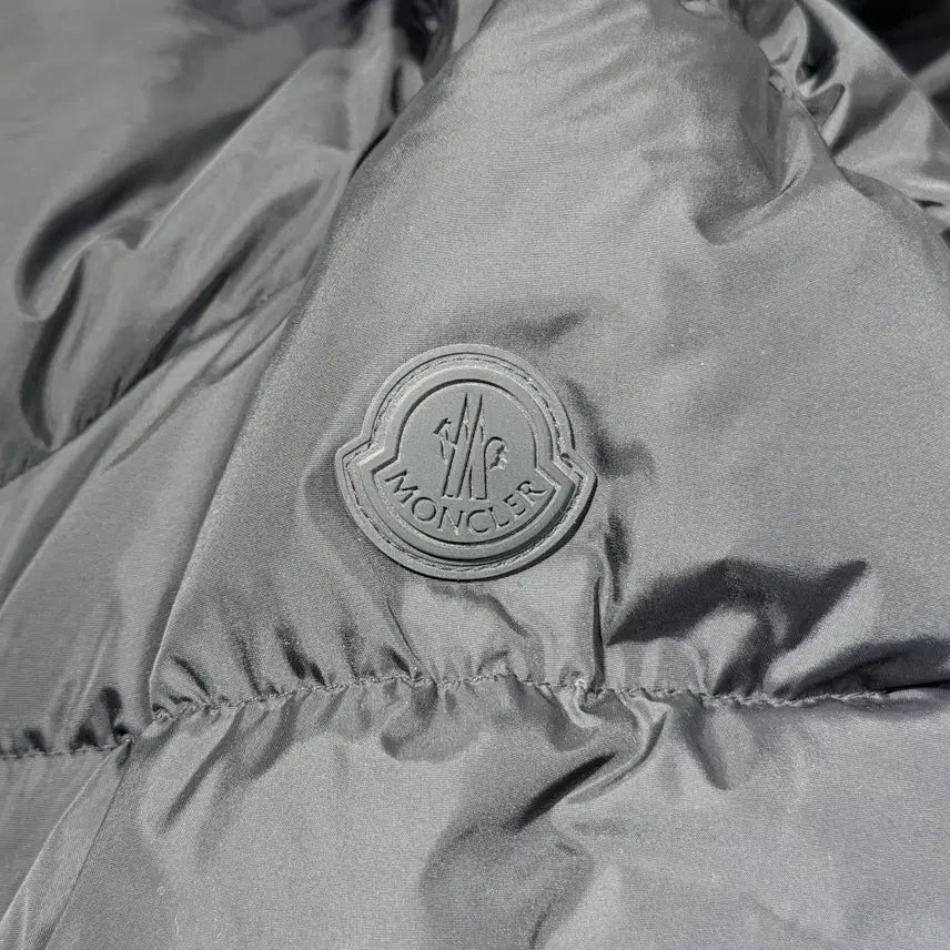 [BUNJANG] Moncler Black Padded Jacket / (A+/3) / 몽클레어 몽클라 블랙 패딩