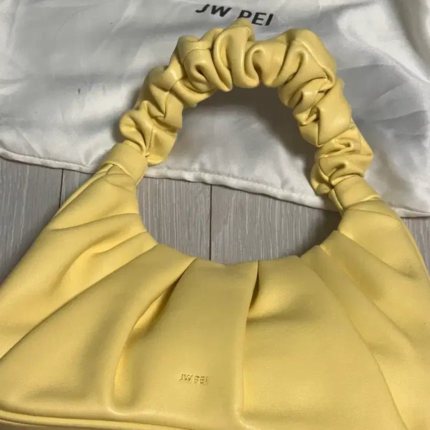 [BUNJANG] JW Pei Shoulder Bag / jw pei 숄더백