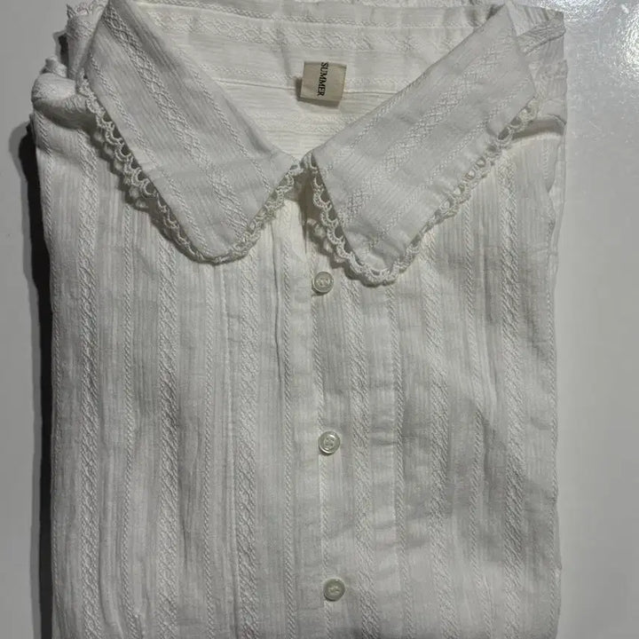 [BUNJANG] Without Summer Flip Blouse / 위드아웃썸머 플립 블라우스