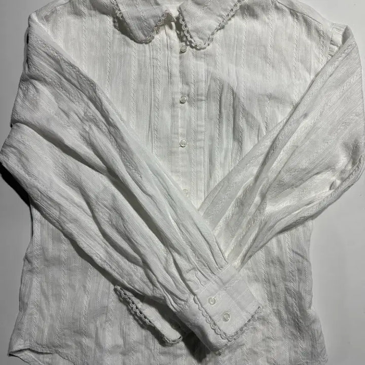 [BUNJANG] Without Summer Flip Blouse / 위드아웃썸머 플립 블라우스