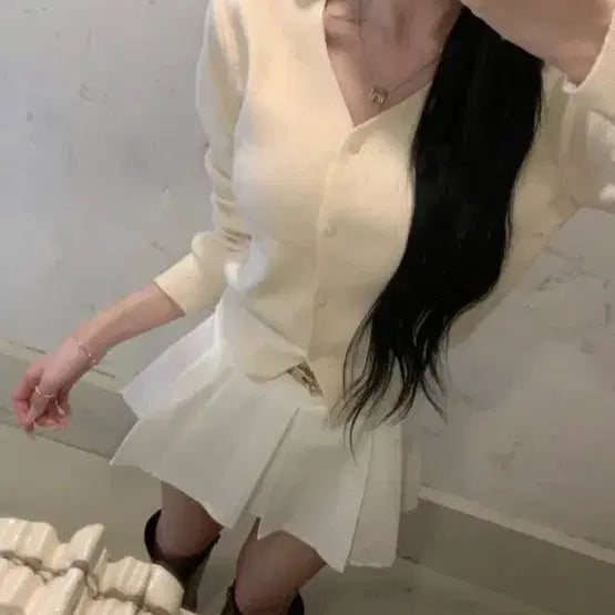 [BUNJANG] Ivory Black V-neck Knit Cardigan / 상태좋음) 블랙컬러 긴팔 니트 가디건 브이넥 봄가을 간절기