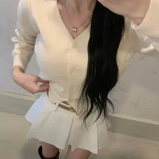 [BUNJANG] Ivory Black V-neck Knit Cardigan / 상태좋음) 블랙컬러 긴팔 니트 가디건 브이넥 봄가을 간절기