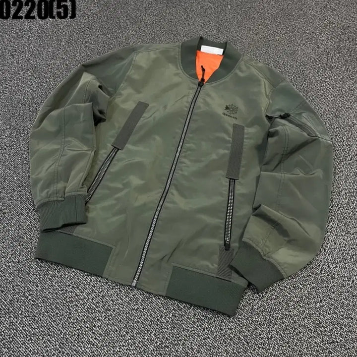 [BUNJANG] Reebok Bomber Jacket 100 / 리복 카키 봄버 자켓100 0220