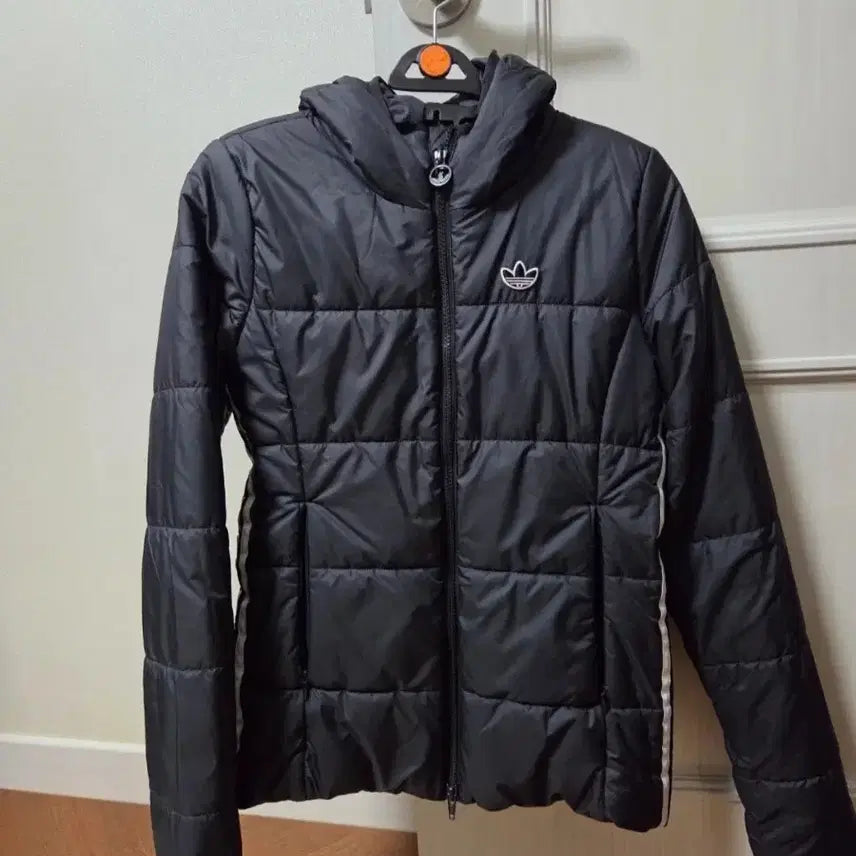 [BUNJANG] Adidas Black Three Stripes Hooded Padded Jacket / 아디다스 블랙 삼선 후드 패딩
